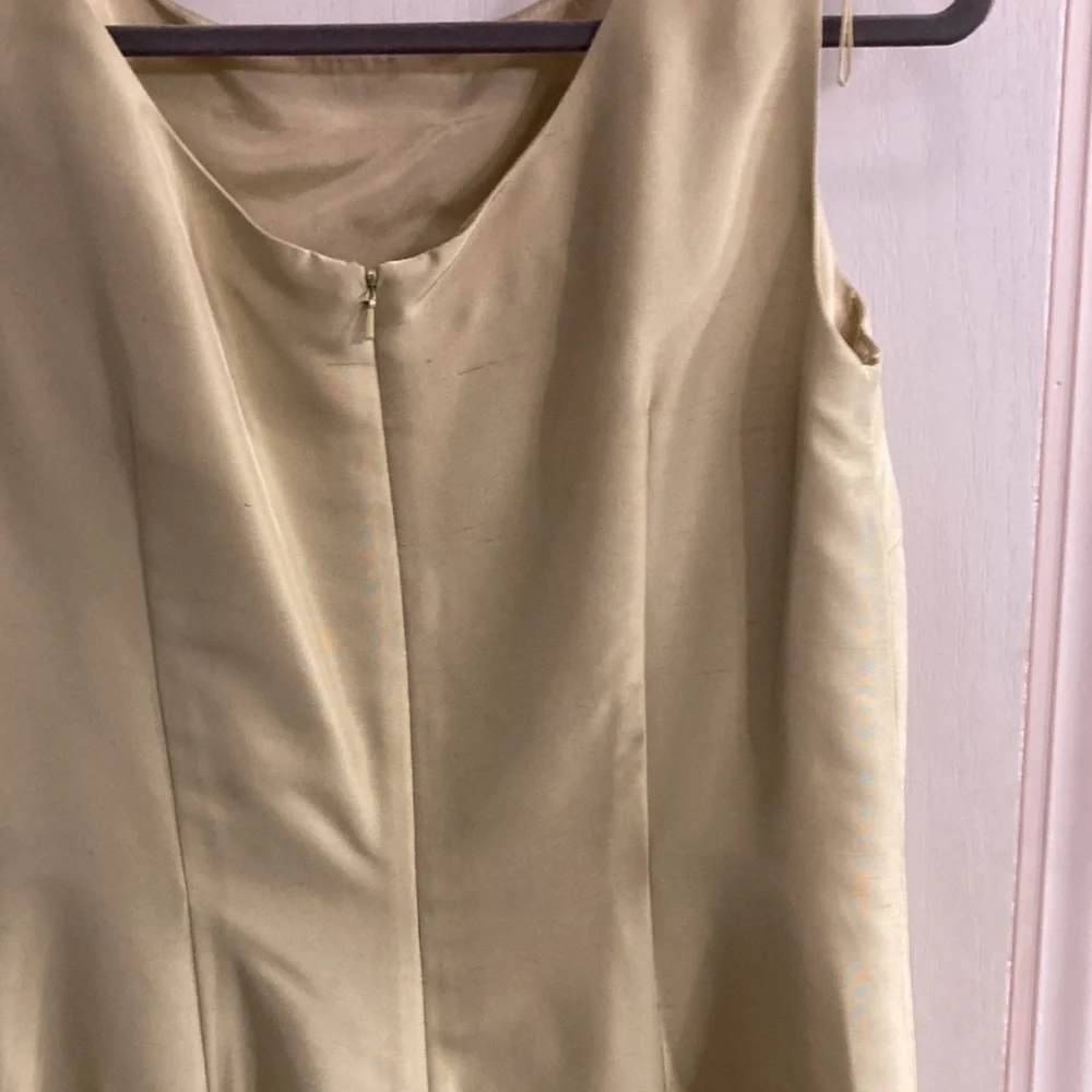 Maggy London silk sheath pale green dress - Picture 2 of 4